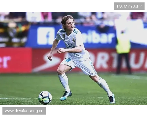 莫德里奇:顶级中场到金球奖得主的历史级跃升解析 莫德里奇:顶级中场到金球奖得主的历史级跃升解析